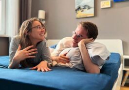 Usa ChatGPT per parlare con 5000 ragazze su Tinder: alla fine incontra sua moglie