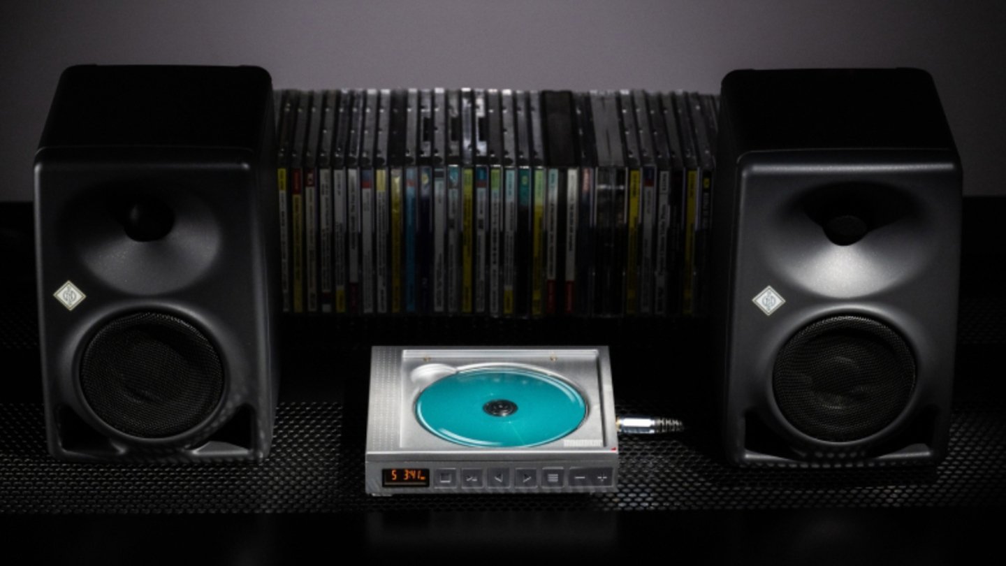 La nostalgie devenue appareil : ce lecteur CD portable est un véritable hommage au mythique Discman 4 DiscDream de MoonDrop connecté à des haut-parleurs