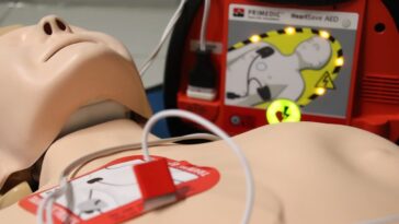 Arrêt cardiaque, nouvelle technique de défibrillation double les chances de survie : comment fonctionne le DSED 29 Arresto cardiaco, nuova tecnica di defibrillazione raddoppia la sopravvivenza: come funziona la DSED