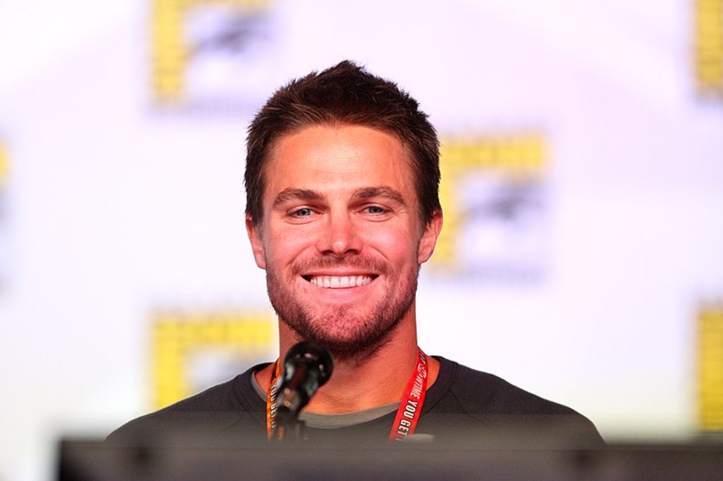 De superhéros à avocat, nous savons déjà qui sera le protagoniste de 'Suits L.A.' 3 Stephen Amell