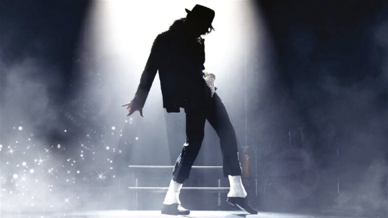 Première image de Jaafar Jackson en tant que son oncle et date de sortie de la biographie sur le Roi de la Pop 1 Primera imagen de Jaafar Jackson como su tío y fecha de estreno del biopic del Rey del Pop