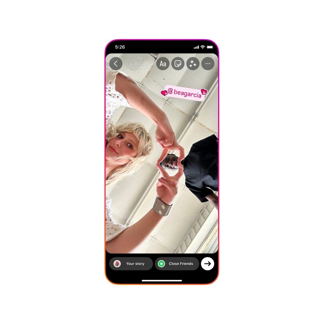 Pendant quelques heures, vous pourrez utiliser ces nouvelles fonctionnalités sur Instagram sur le thème de la Saint-Valentin : comment faire 3 META | Esempio di storia a tema
