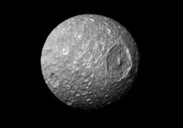 Un oceano d’acqua nel cuore della luna Mimas di Saturno: è uguale alla “Morte Nera” di Star Wars
