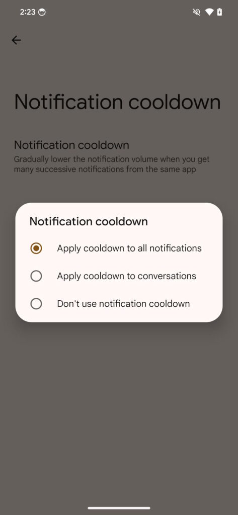 Android 15 : On va enfin pouvoir arrêter d'être inondé de notifications 4 Notifications Google Android 15