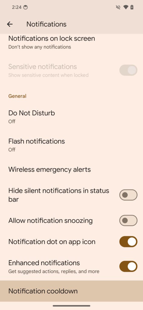 Android 15 : On va enfin pouvoir arrêter d'être inondé de notifications 3 Notifications Google Android 15
