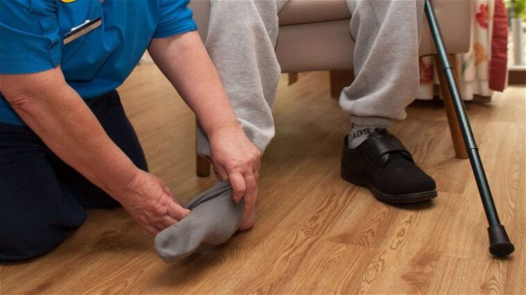 Ces chaussettes prédisent les épisodes d'anxiété et d'agressivité chez les personnes atteintes d'Alzheimer et de démence 1 Ces chaussettes prédisent des épisodes d'anxiété et d'agressivité chez les personnes atteintes d'Alzheimer et de démence