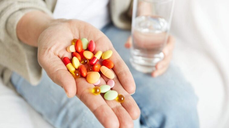 Il existe un groupe de compléments alimentaires qui pourrait augmenter le risque d'accidents vasculaires cérébraux et d'infarctus : l'étude 1 Image