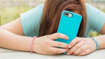 L'IA au service du harcèlement : expulsion de deux enfants qui
