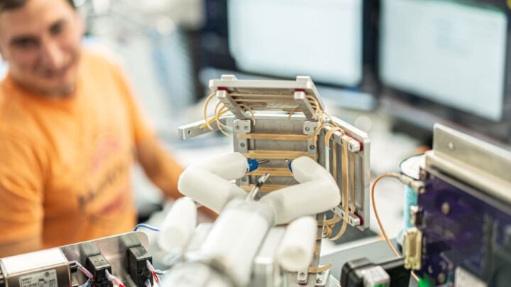 Pour la première fois, les médecins sur Terre effectuent une chirurgie dans l'espace 2 SpaceMIRA