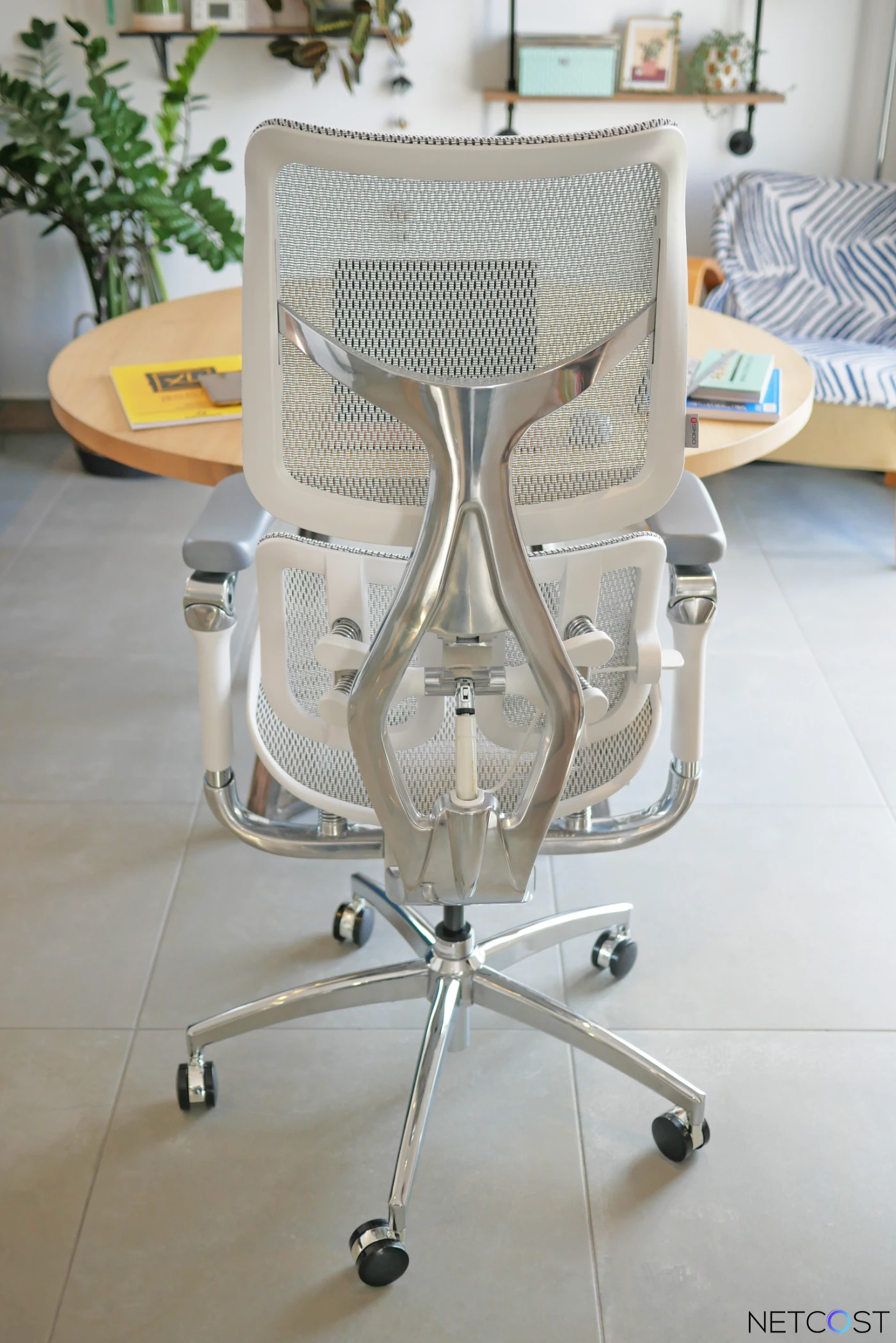 Sihoo S300 : Présentation et utilisation de la chaise ultra ergonomique et futuriste 12 Sihoo Doro S300 Ergonomic Office Chair Reviews Netcost (20)