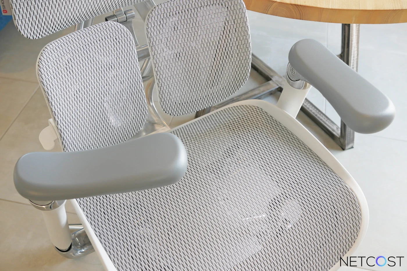 Sihoo S300 : Présentation et utilisation de la chaise ultra ergonomique et futuriste 23 Sihoo Doro S300 Ergonomic Office Chair Reviews Netcost (23)