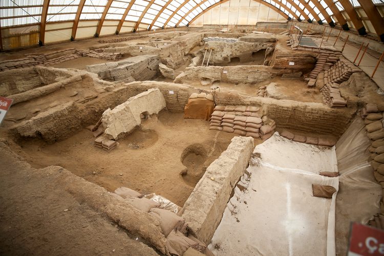 Fouilles archéologiques à Çatalhöyük. Crédit : Université Necmettin Erbakan