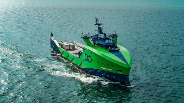 De plus en plus de navires robotisés prennent la mer pour toutes sortes de raisons 1 More robotic vessels are putting to sea for all manner of reasons