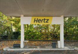 Failed gamble on electric vehicles has cost Hertz CEO his job