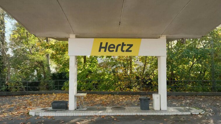 Le pari raté sur les véhicules électriques a coûté son poste au PDG de Hertz 1 Failed gamble on electric vehicles has cost Hertz CEO his job
