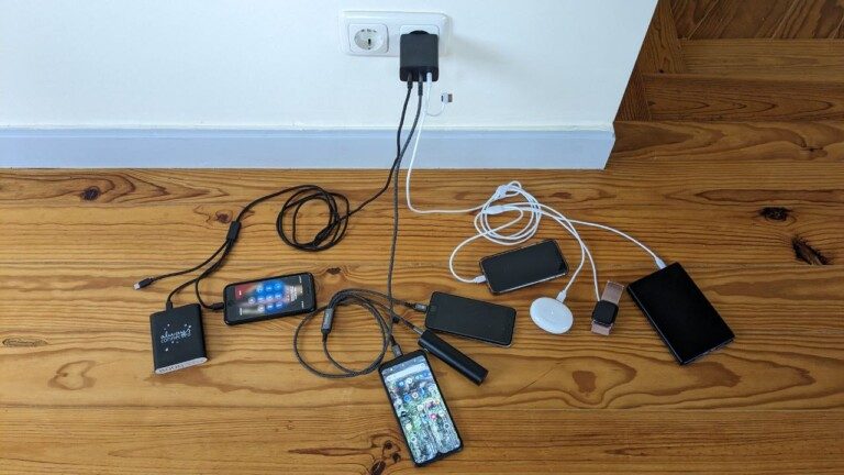 Chargeurs GaN contre câble de charge USB multiple : Qu'est-ce qui est meilleur pour les déplacements ? 7 Multiladekabel an Gan-Ladegerät