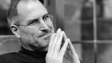 40 ans plus tard, la carte de visite de Steve Jobs s'est vendue pour environ 166 mille euros 4 Steve Emplois
