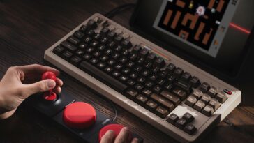 8BitDo pivote vers la nostalgie du PC avec un clavier mécanique de style C64 et un joystick externe 17 8BitDo pivote vers la nostalgie du PC avec un clavier mécanique de style C64 et un joystick externe