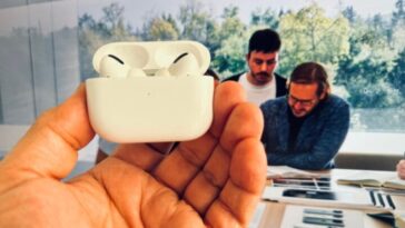 Apple prépare deux nouveaux modèles d'AirPods 4 qui devraient être lancés en septembre 23 Image des AirPod d'Apple