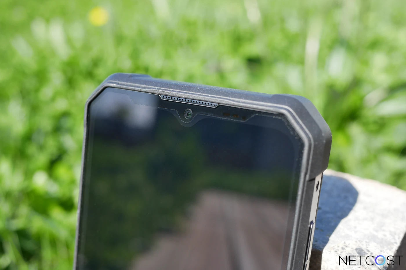 FOSSiBOT F106 Pro en TEST: Le premier smartphone solide avec lampe de camping et haut-parleur 103 dB 11 Fossibot F106 Pro Rugged Phone Test Review Netcost (13)