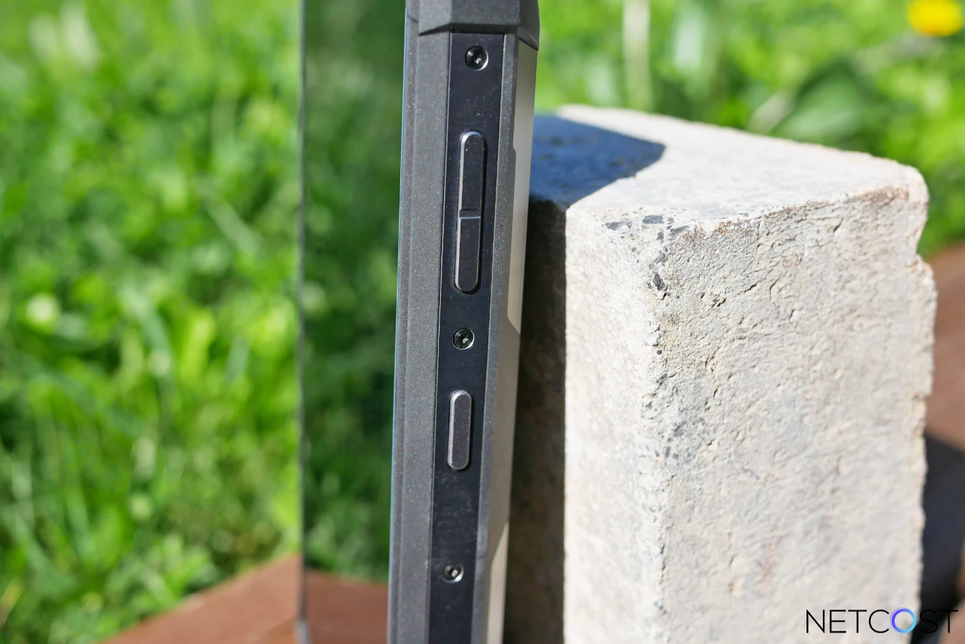 FOSSiBOT F106 Pro en TEST: Le premier smartphone solide avec lampe de camping et haut-parleur 103 dB 8 Fossibot F106 Pro Rugged Phone Test Review Netcost (9)