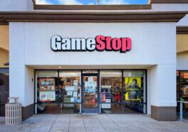 GameStop continues to struggle in face of digital downloads: cuts jobs, misses earnings estimates