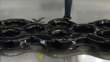 Les chercheurs développent un matériau extensible et électriquement driver qui durcit à l'impact 4 Researchers develop stretchy, electrically conductive material that hardens upon impact