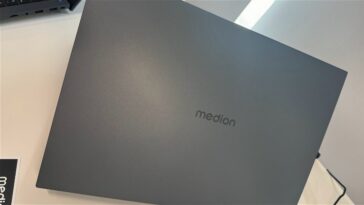 Medion a présenté le AKOYA E15443 et a ainsi accompli quelque chose de très important : ouvrir la porte aux ordinateurs portables dotés d'une IA générative