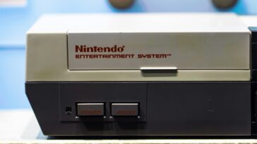 NES Hub est un accessoire pour le mystérieux port d'extension Nintendo 15 NES Hub is an accessory for the mysterious Nintendo expansion port