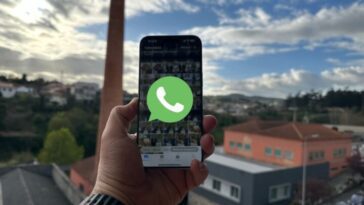 Photos WhatsApp dupliquées dans la galerie avec iOS 17.4. Voir comment résoudre le problème 14 Image de l'iPhone 15 Pro Max avec iOS 17.4 et WhatsApp
