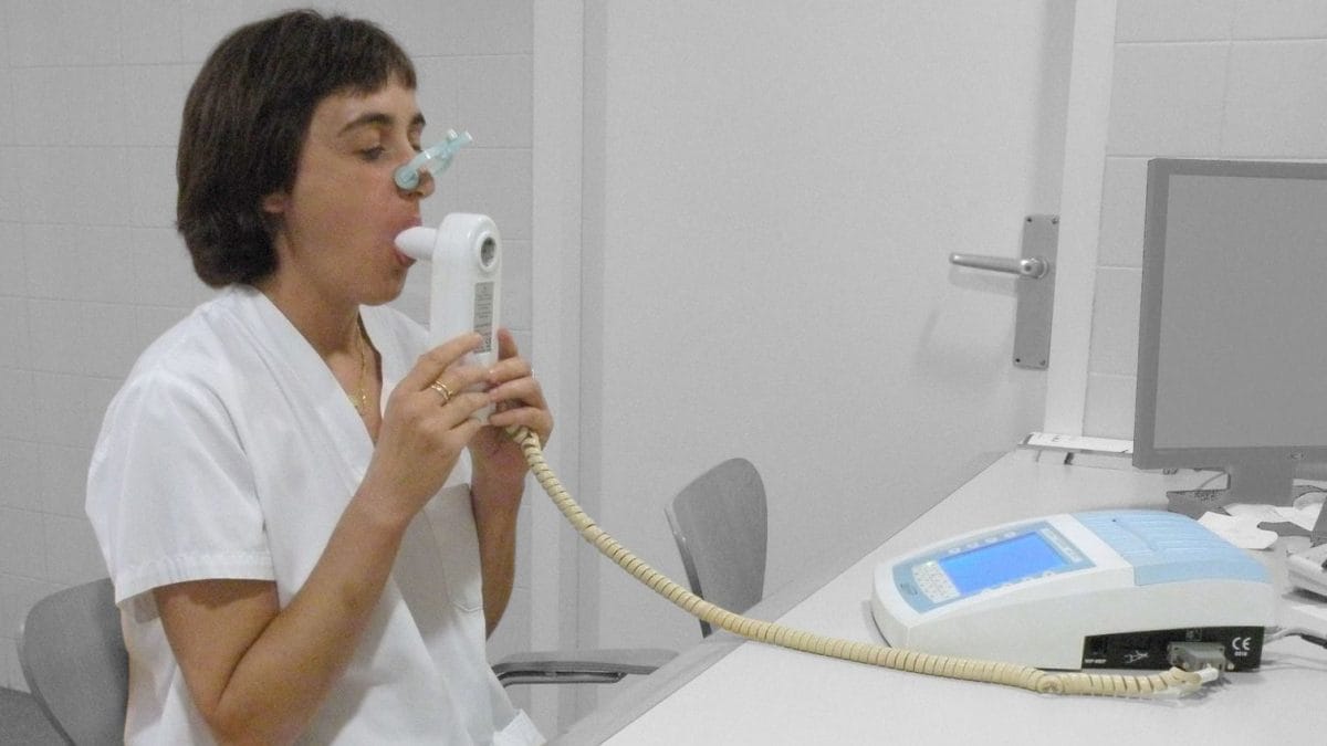 Qu'est-ce que la spirométrie, à quoi ça sert, quand doit-elle être faite et quels sont les risques 2 Test spirométrique. Credit: Wikipedia
