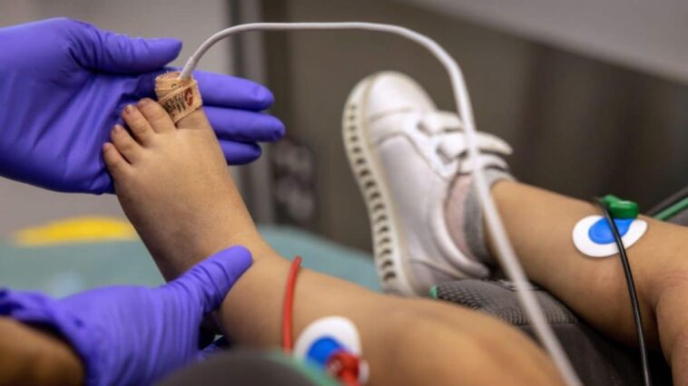 Qu'est-ce que le selumetinib, le médicament pour le traitement des cancers non opérables chez les enfants 1 Immagine