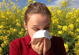 Symptômes des allergies au pollen de plus en plus précoces et prolongés en raison des floraisons anticipées