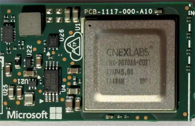 Un exemple d'ingénierie SSD Microsoft Z1000 met en évidence la collaboration d'entreprise avec CNEX Labs 1 Microsoft Z1000 SSD engineering sample highlights enterprise collaboration with CNEX Labs