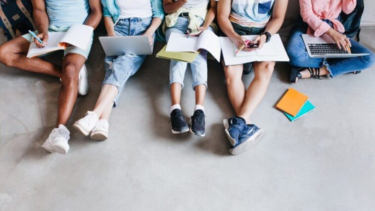 Utilisation de l'intelligence artificielle pendant les tests : 82 étudiants suspendus de l'université 1 Image
