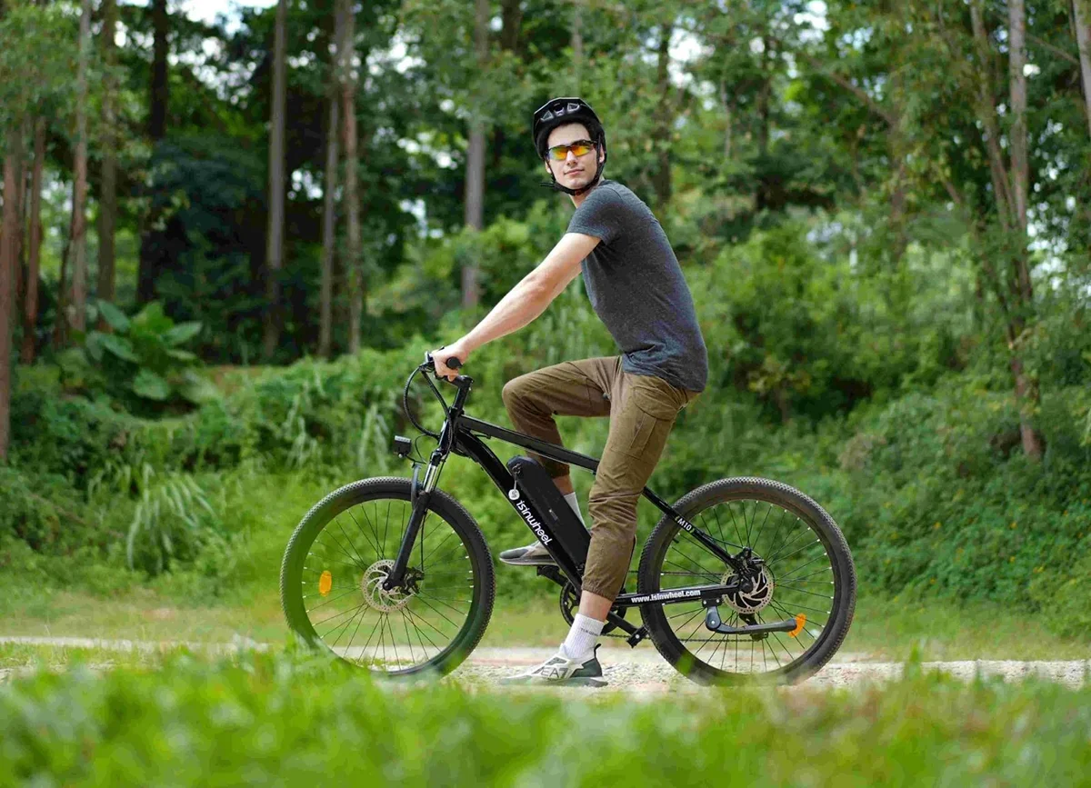 Découvrez le M10 : Ce Nouveau Vélo Électrique Tout-Terrain ultra pratique d'isinwheel 2 Isinwheel M10 Vélo Electrique Tout Terrain Forest