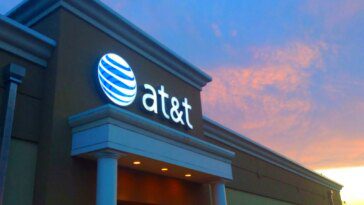 AT&T confirme une fuite de données affectant 73 millions de clients après avoir passé deux semaines à le nier 8 AT&T confirms data leak affecting 73 million customers after spending two weeks denying it