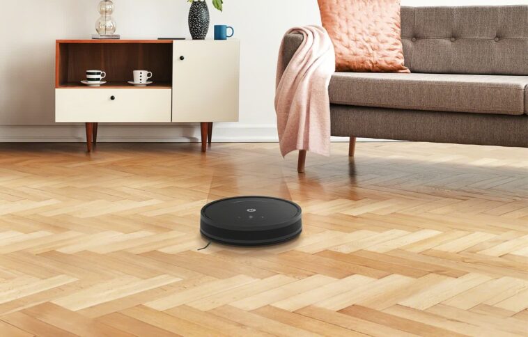 iRobot redéfinit la valeur avec le Roomba Combo Essential à moins de 300 $ 1 iRobot redefines value with sub-$300 Roomba Combo Essential
