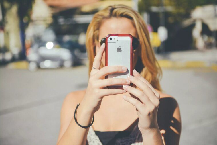 La Washington Lottery lance une application Web promotionnelle d'IA après avoir accidentellement produit un nu 1 Washington Lottery pulls a promotional AI web app after it accidentally produces a nude