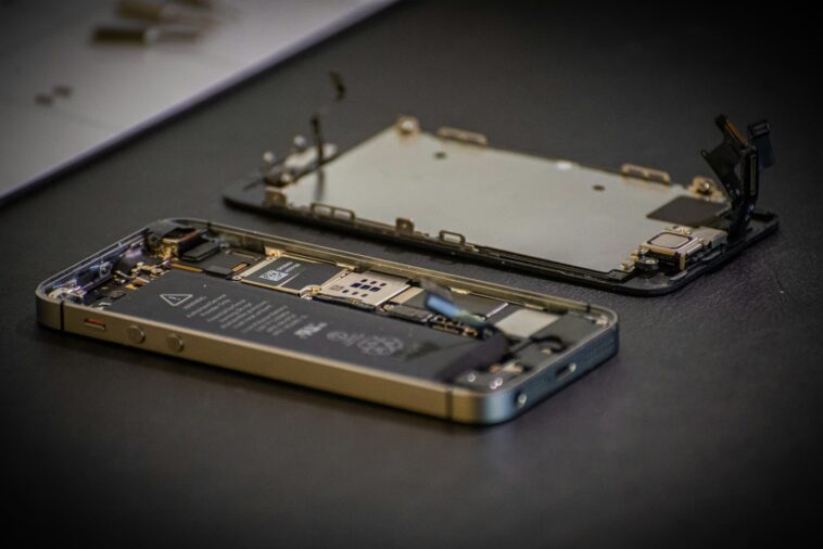 Apple autorisera bientôt les réparations d'iPhone avec des versions d'occasion 1 Apple will soon allow iPhone repairs with used parts
