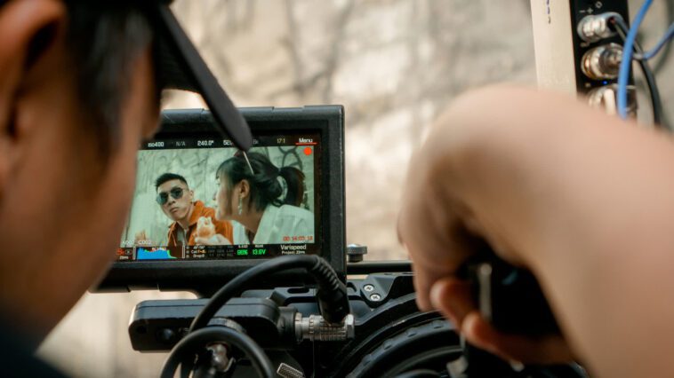 Adobe paie plus de 7 $ par minute pour du contenu vidéo original destiné à entraîner l'IA 1 Adobe is paying upwards of $7 per minute for original video content to train AI