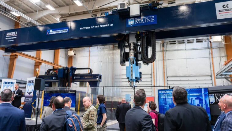 L'Université du Maine bat son propre record pour la plus grande imprimante 3D au monde 1 The University of Maine breaks its own record for the world
