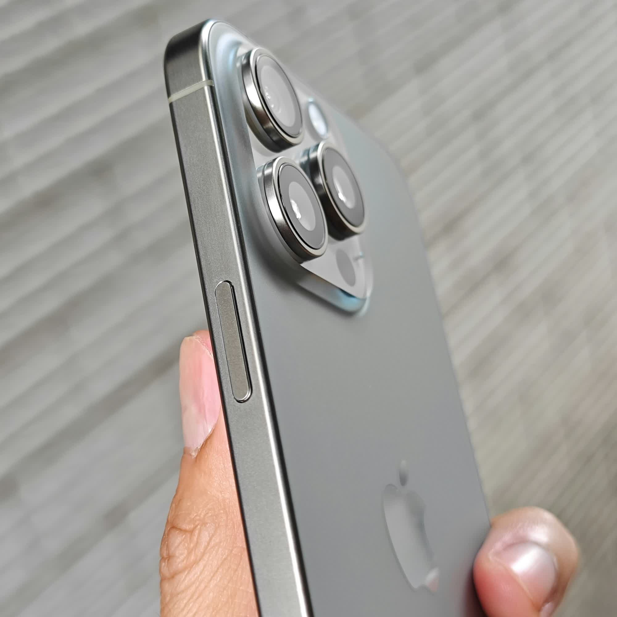 Apple demande à un fournisseur de remplacer les boutons physiques de l'iPhone 2 Apple demande a un fournisseur de remplacer les boutons physiques