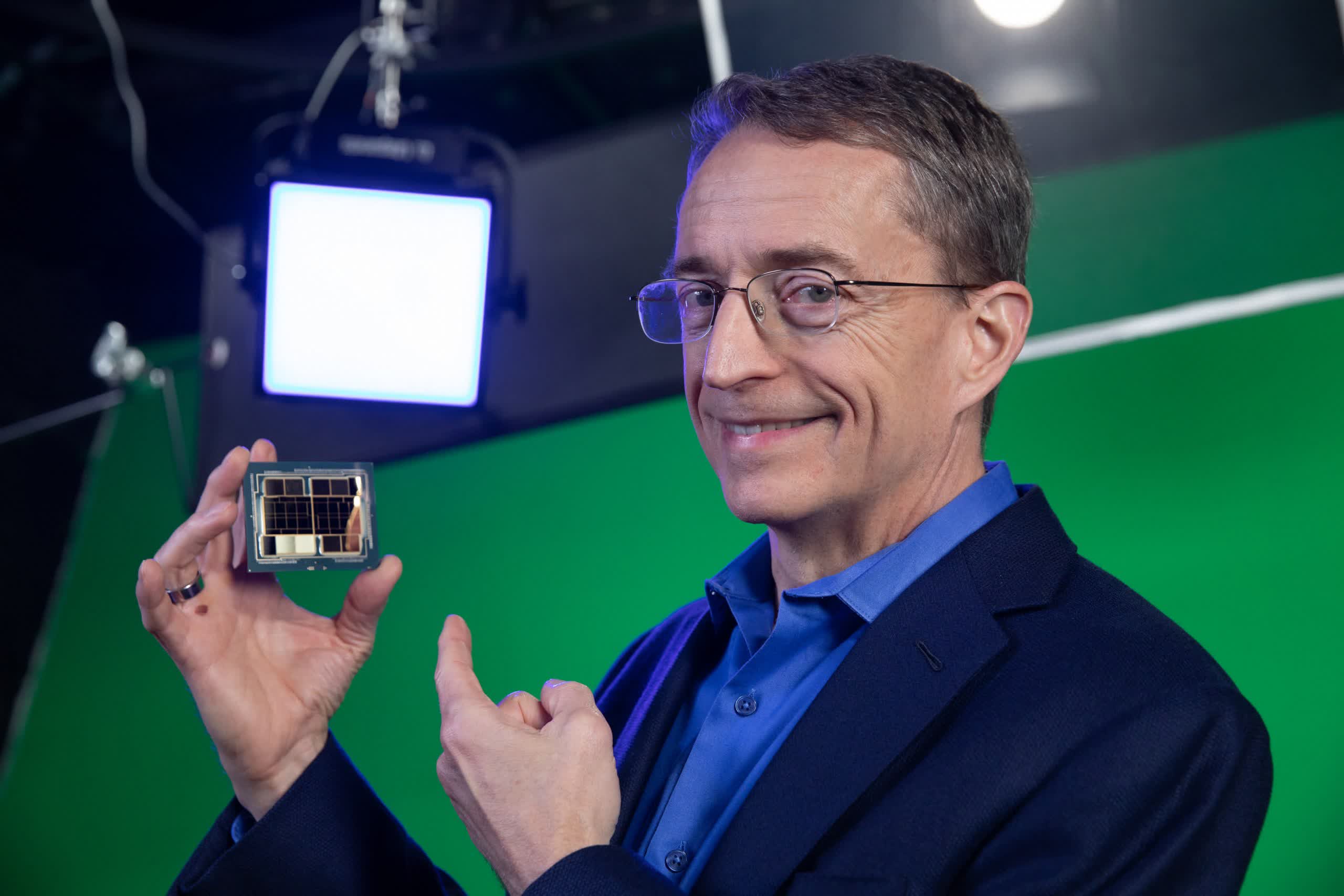 Bien qu'elle ait augmenté à 16,86 millions de dollars, la rémunération du PDG d'Intel, Pat Gelsinger, reste dérisoire par rapport à celle de Lisa Su d'AMD 99 Despite increasing to $16.86 million, Intel CEO Pat Gelsinger