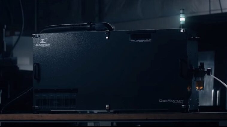 "DiskMantler", le dispositif qui prend 8 secondes pour démonter complètement n'importe quel disque dur 1 “DiskMantler”, le dispositif qui démonte intégralement n'importe quel disque dur en 8 secondes