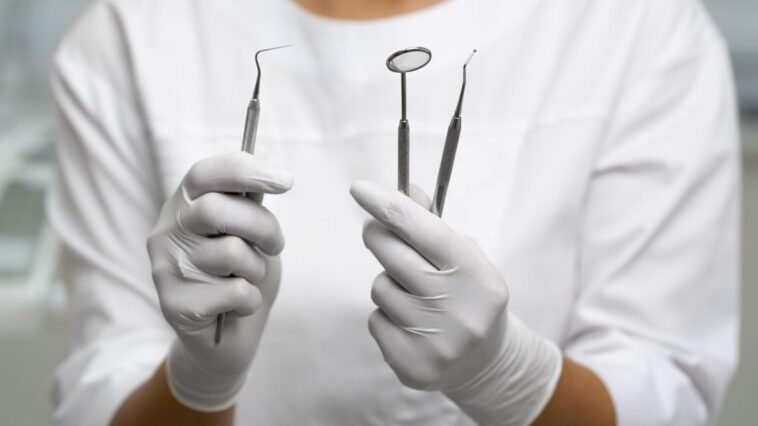Extractions multiples et infections : est-ce que ça vaut la peine de se faire soigner les dents à l'étranger ? Les réponses de l'expert 1 Immagine