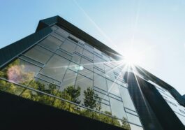 Frais et clair : ce nouveau revêtement de fenêtre bloque les rayons UV générateurs de chaleur sans sacrifier la clarté 4 Cool and clear: New window coating blocks heat-generating UV rays without sacrificing clarity