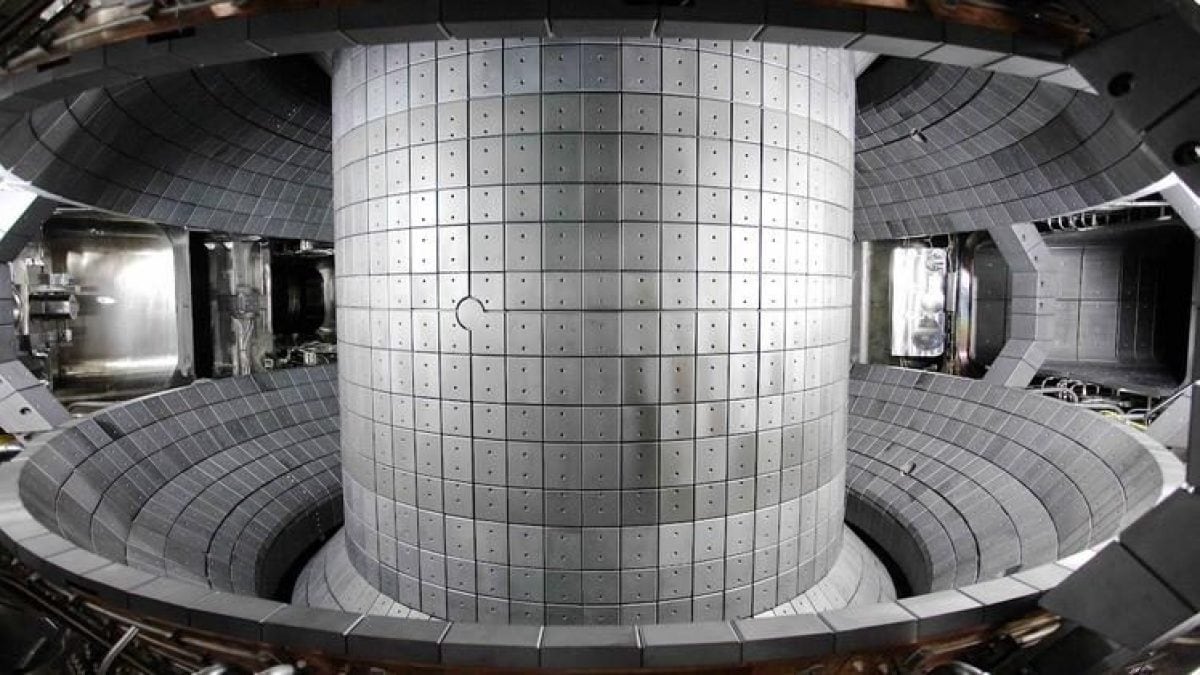 Fusion nucléaire, nouveau record pour KSTAR : le "soleil artificiel" atteint 100 millions de degrés pendant 48 secondes 2 Inside KSTAR, the tokamak of South Korea also known as the "artificial sun" / Credit: KFE