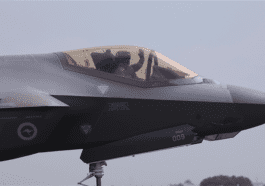 Ils estiment que les avions pilotés par une IA ne sont pas sûrs. Un homme politique influent volera dans l'un d'eux pour prouver qu'ils ont tort