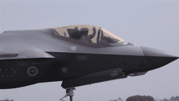 Ils croient que les avions pilotés par IA ne sont pas sûrs. Un important homme politique volera pour prouver qu'ils se trompent 29 Ils estiment que les avions pilotés par une IA ne sont pas sûrs. Un homme politique influent volera dans l'un d'eux pour prouver qu'ils ont tort